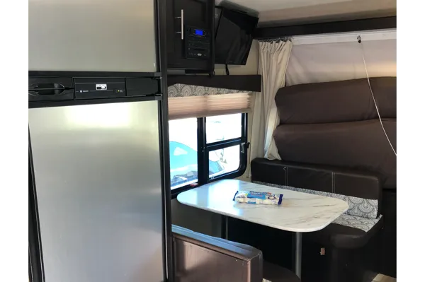 FAMILY HYBRID CAMPER