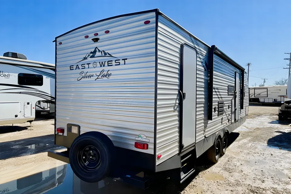 Great American RV's East to West Silver Lake 27K2D
