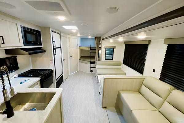 Great American RV's East to West Silver Lake 27K2D