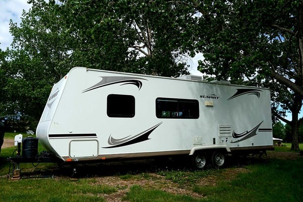 Nathan & Nayely's Thor Summit 28BH Travel Trailer