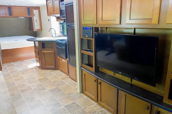 Prowler 30ft- double bunks - outdoor kitchen