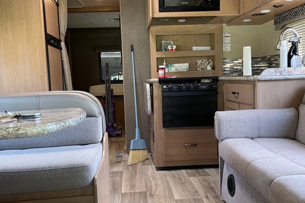 Michael's Thor Motor Coach Four Winds Chateau Class C
