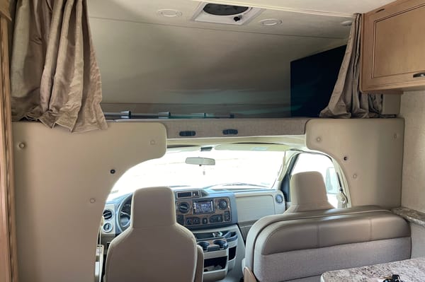 Michael's Thor Motor Coach Four Winds Chateau Class C