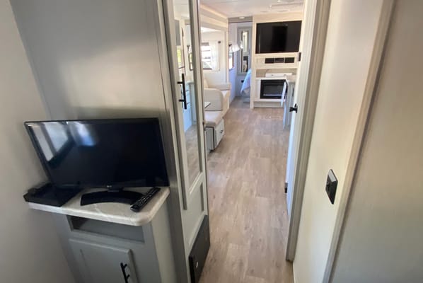 Chase's Forest River Vibe Travel Trailer