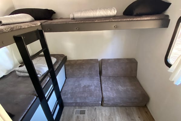 Chase's Forest River Vibe Travel Trailer