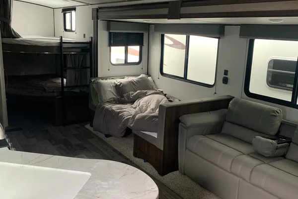 Jeremy's Keystone Springdale 282bh Travel Trailer