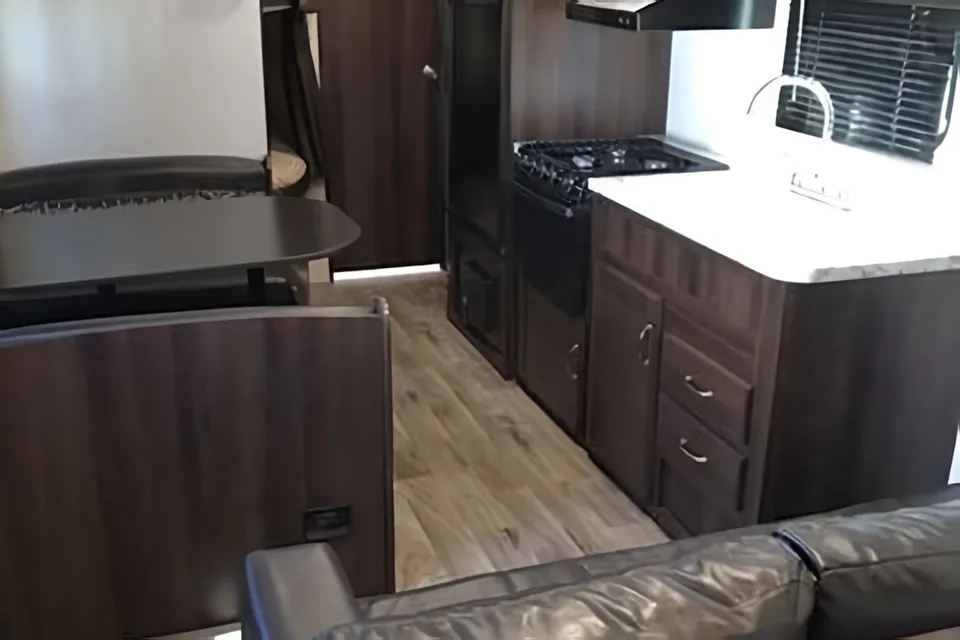 Justin's Jayco SLX 264 BHW Travel Trailer