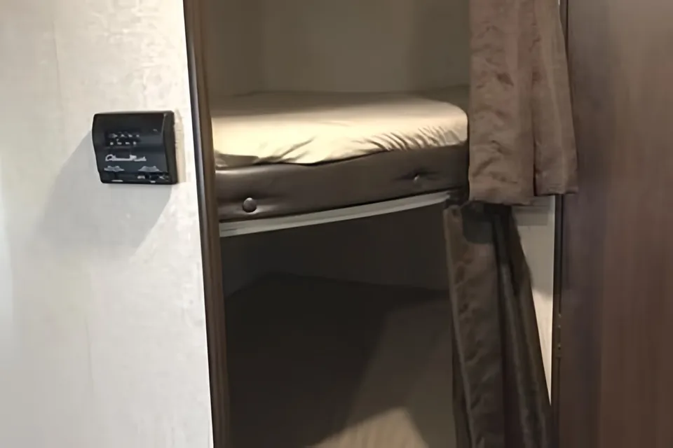 Justin's Jayco SLX 264 BHW Travel Trailer