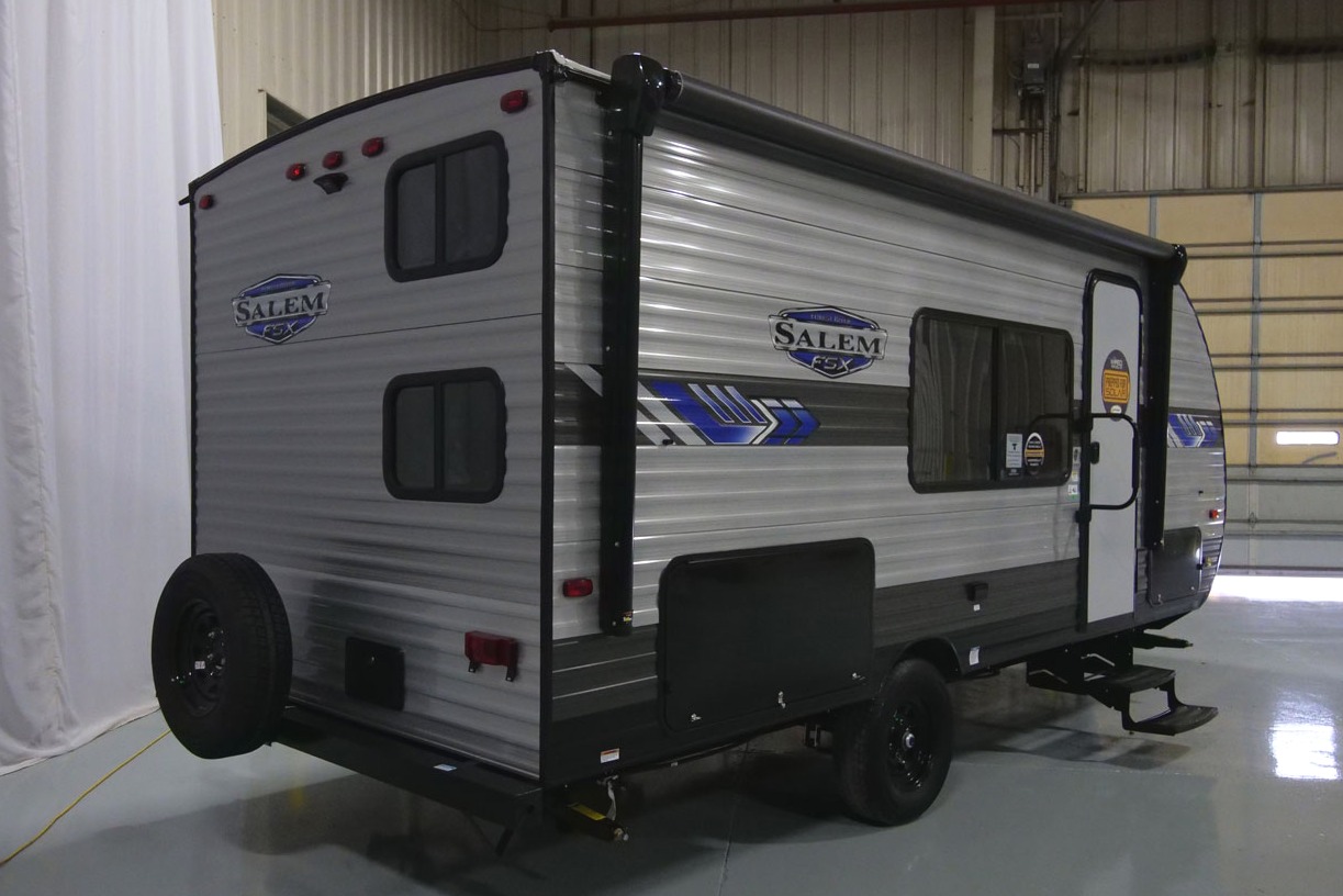 Honey Bee - LIKE NEW, Family Bunkhouse #happytrailsawait