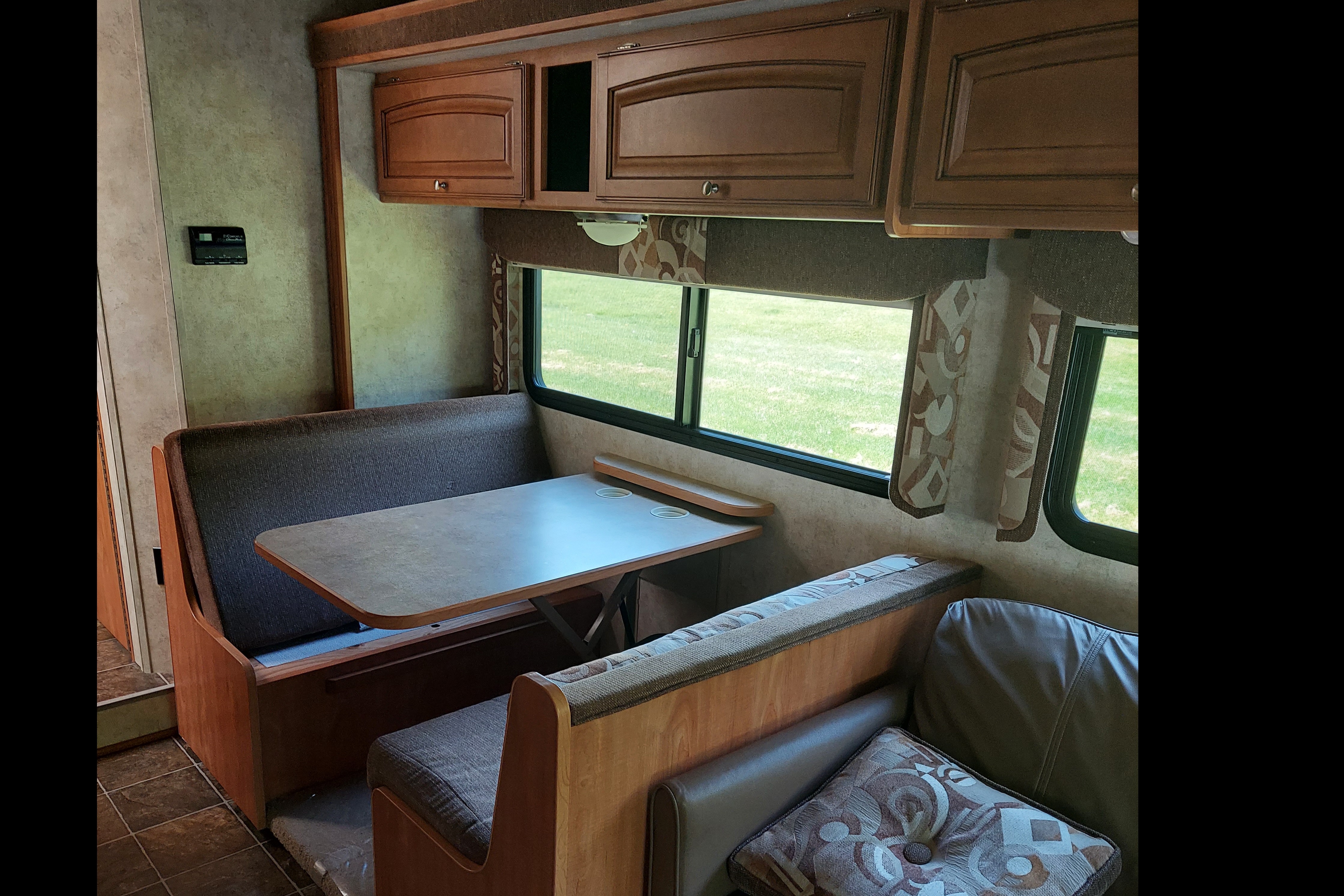 2011 Winnebago Access Class C