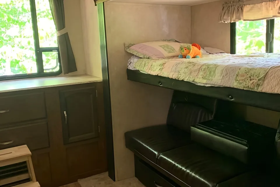 Coonhound RV 300BH Hemisphere Travel Trailer 37 ft