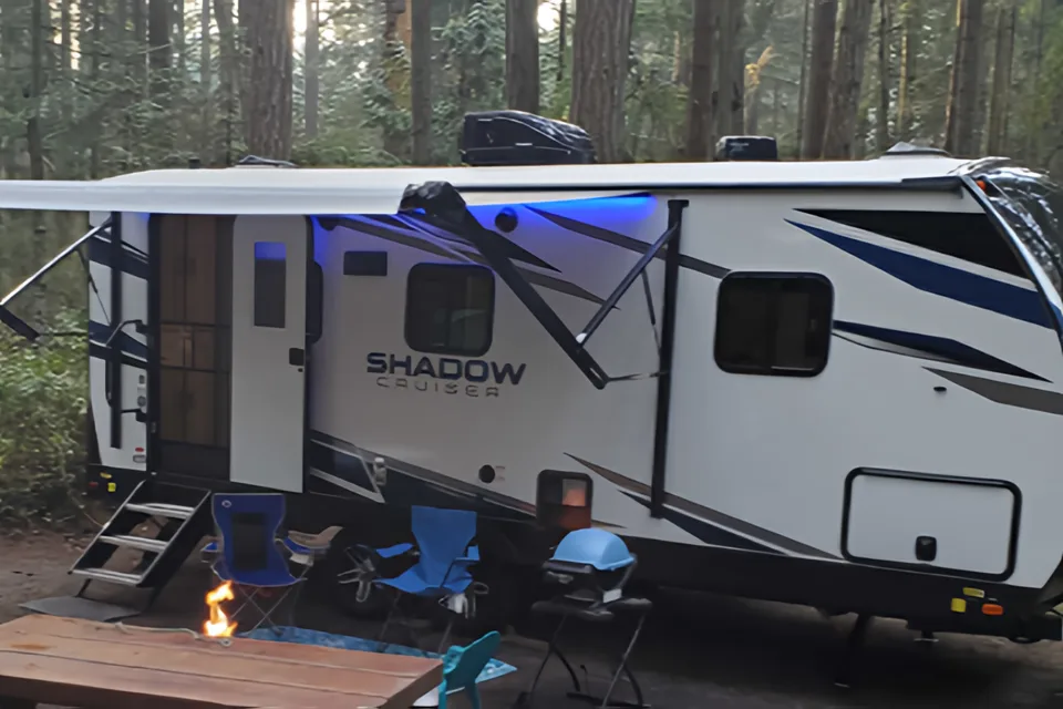 2021 Shadow Cruiser 225RBS