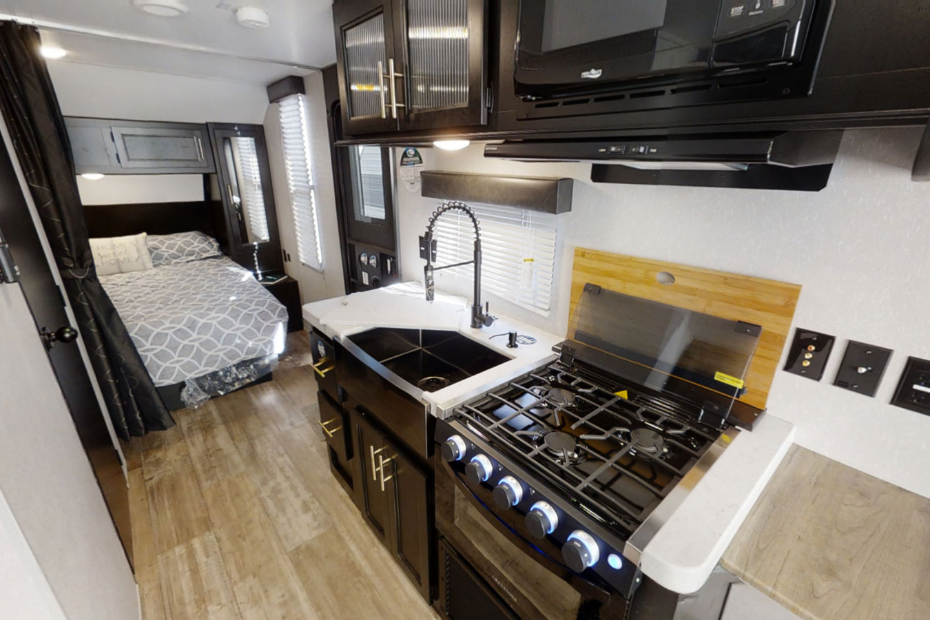 will's Grey Wolf 20rdse Travel Trailer