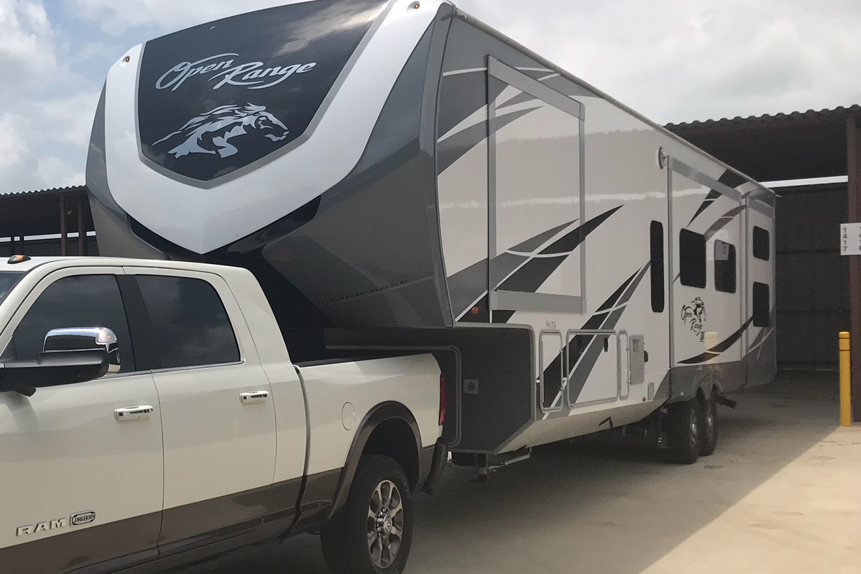Highland Ridge Open Range 3X427BHS Fifth Wheel with Optional Wi-Fi