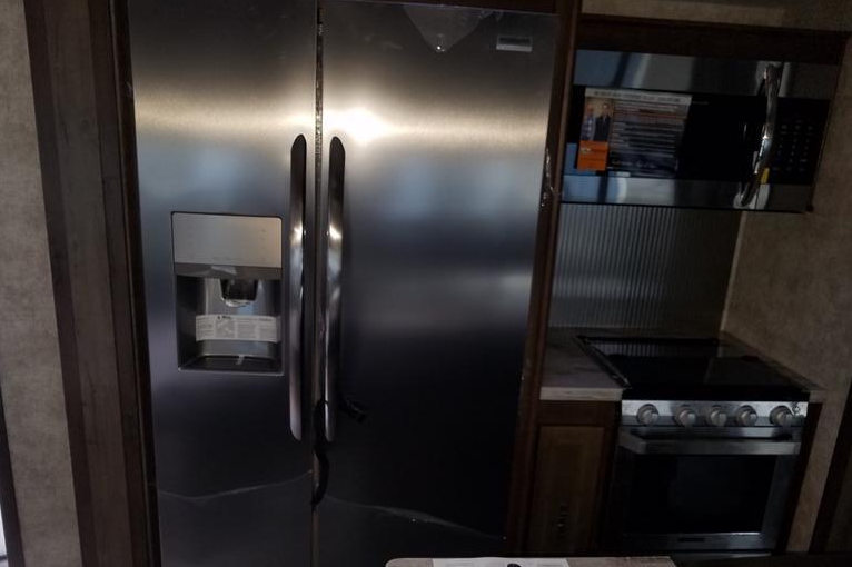 Highland Ridge Open Range 3X427BHS Fifth Wheel with Optional Wi-Fi