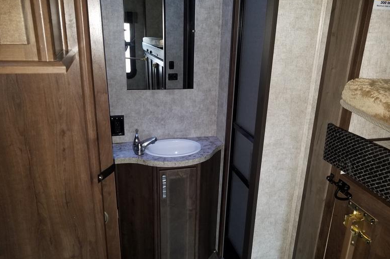 Highland Ridge Open Range 3X427BHS Fifth Wheel with Optional Wi-Fi