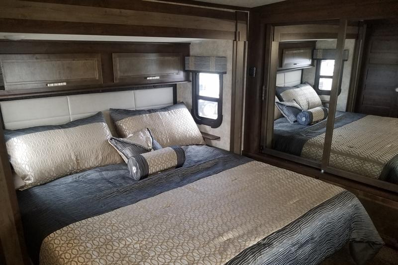 Highland Ridge Open Range 3X427BHS Fifth Wheel with Optional Wi-Fi