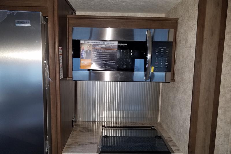 Highland Ridge Open Range 3X427BHS Fifth Wheel with Optional Wi-Fi