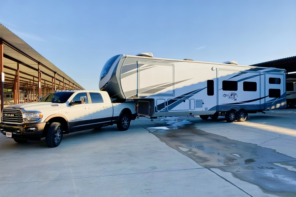 Highland Ridge Open Range 3X427BHS Fifth Wheel with Optional Wi-Fi