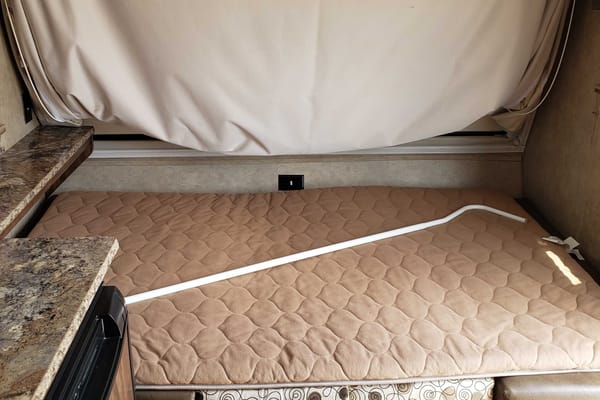 Jamie's Coachmen Clipper 16b Hybrid