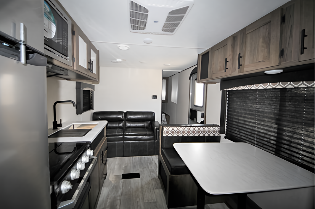 2021 Avenger Bunk House
