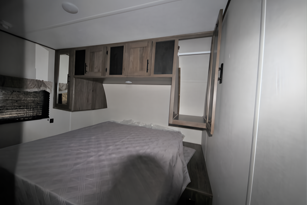 2021 Avenger Bunk House