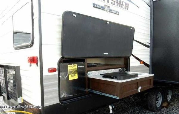 Brand New Luxary RV- Perfect for Kids!