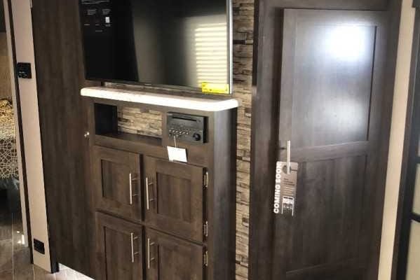 Brand New Luxary RV- Perfect for Kids!