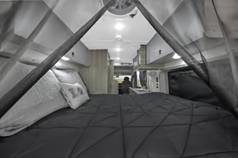 Winnebago Solis The Twilight Chaser from Beach to Slopes! - 4 seatbelts Sleeps 6