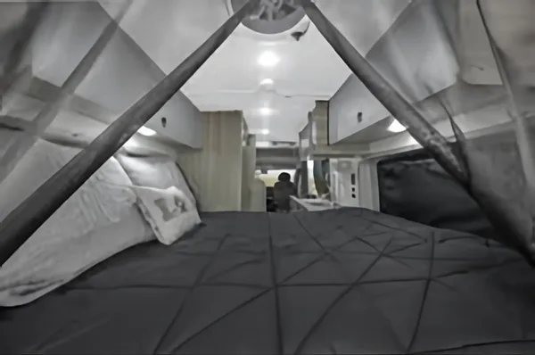 Winnebago Solis The Twilight Chaser from Beach to Slopes! - 4 seatbelts Sleeps 6