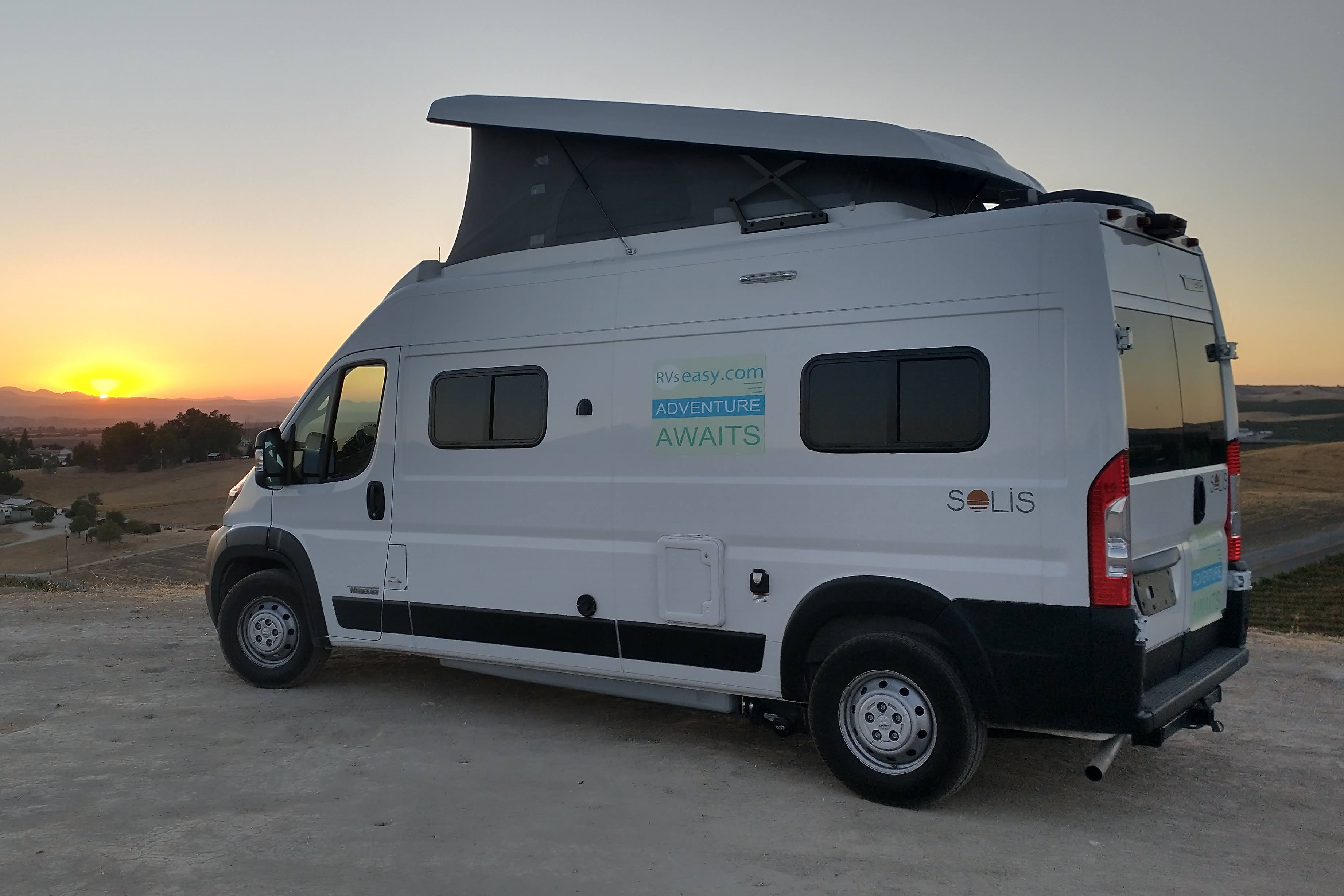 Winnebago Solis The Twilight Chaser from Beach to Slopes! - 4 seatbelts Sleeps 6