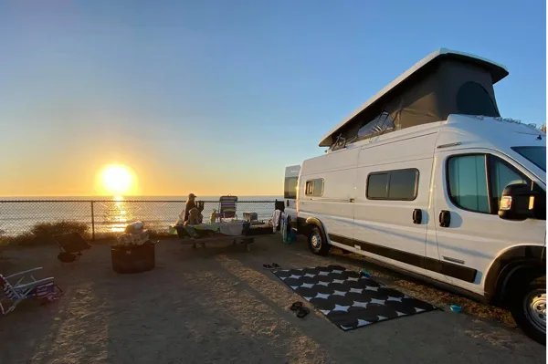 Winnebago Solis The Twilight Chaser from Beach to Slopes! - 4 seatbelts Sleeps 6