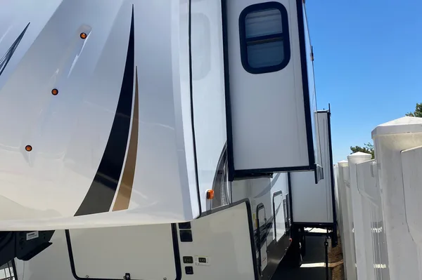 James's Forest River Saber 36BHQ Fifth Wheel