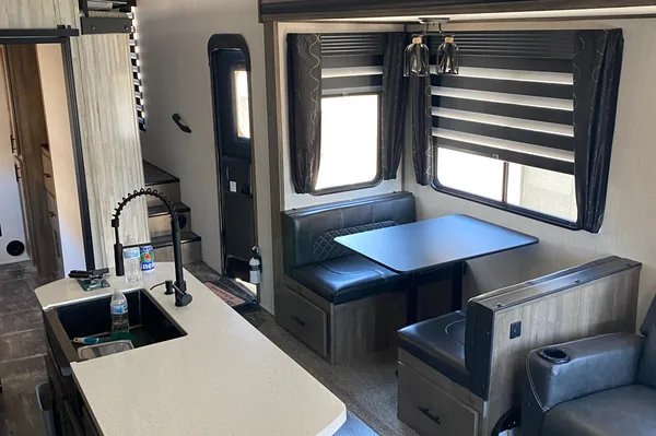 James's Forest River Saber 36BHQ Fifth Wheel