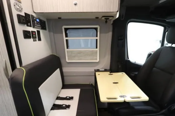 Unleash Your Inner Adventurer with Van Gogh: The Ultimate 4x4 Winnebago Revel Glampervan Experience!