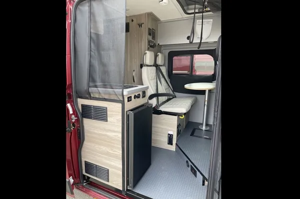 Winnebago Solis - all you need Penthouse on Wheels (sleeps 6) ready for adventure!