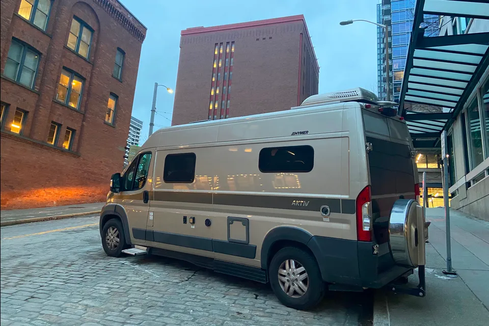 Hymer Aktiv 2.0 Class B-4 seats, 4 sleeps