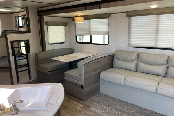 Michael N’ Adriane’s 2021 Gulf Stream 28BBS Kingsport Ranch Travel Trailer Only 3 years New!
