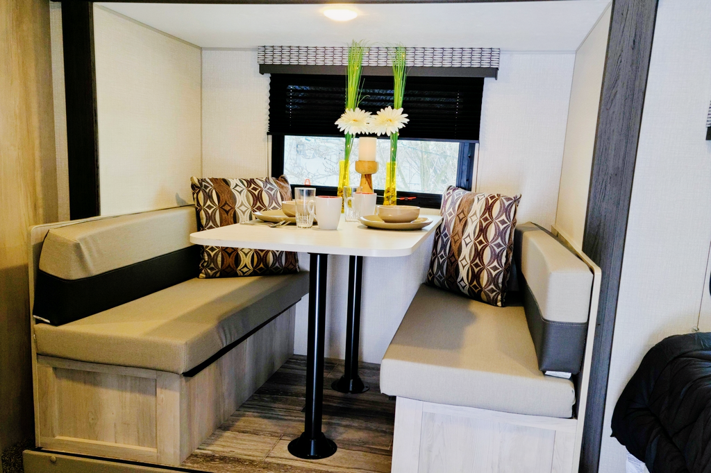 Escape - 191bhk/ Ingersoll