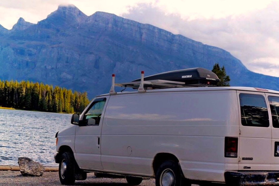 Traveling Hermit-New Age Travel and Services