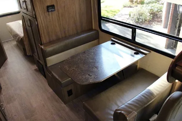 Tonyhai 's 2018 Jayco redhawk Class C