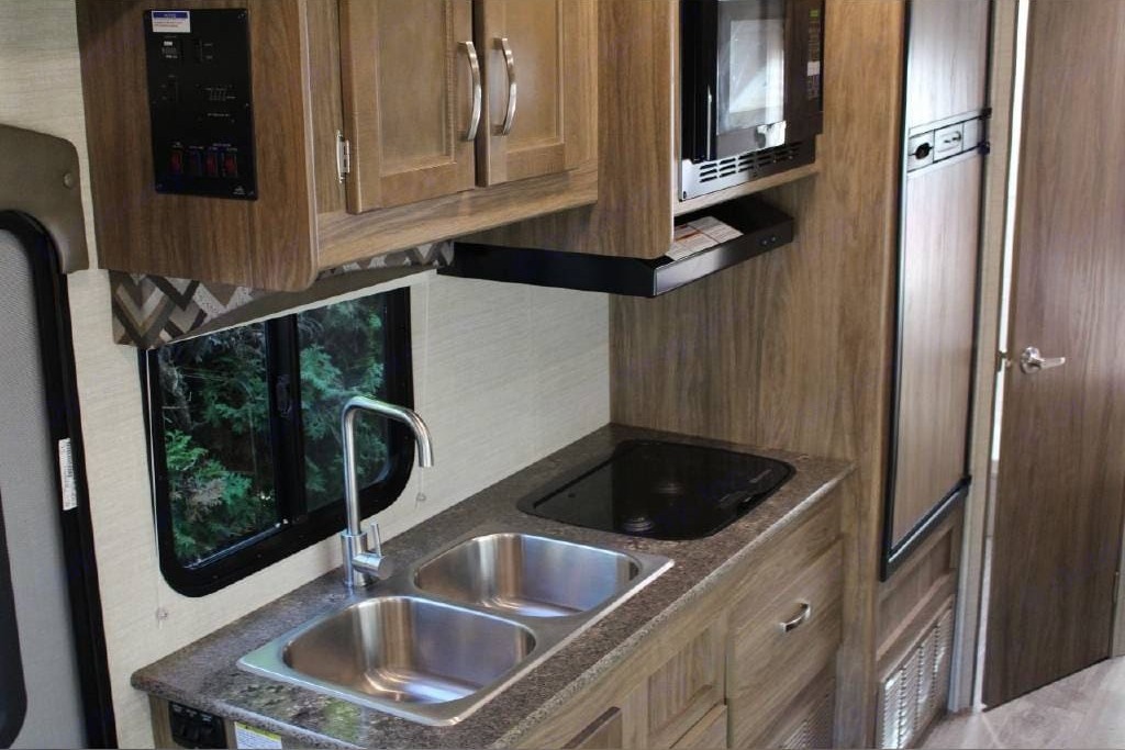 Tonyhai 's 2018 Jayco redhawk  Class C