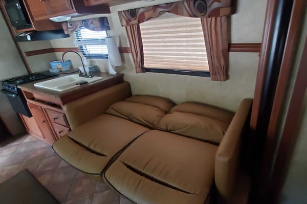 2012 Dutchmen 257RBGS Travel Trailer