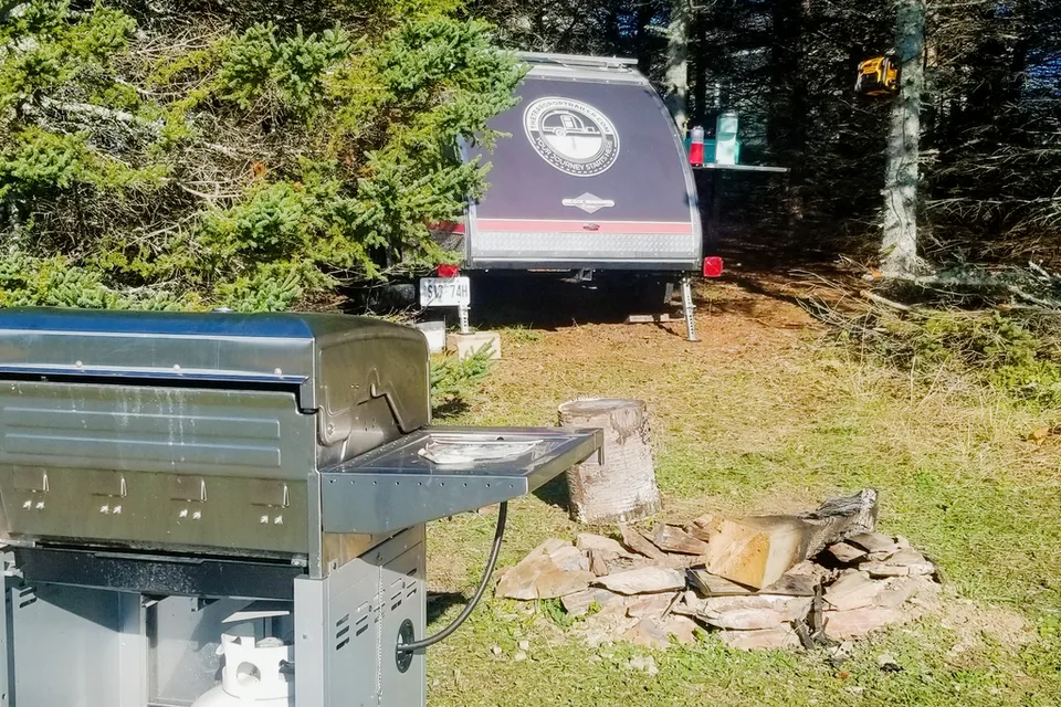  Diamond Deluxe Travel Trailer