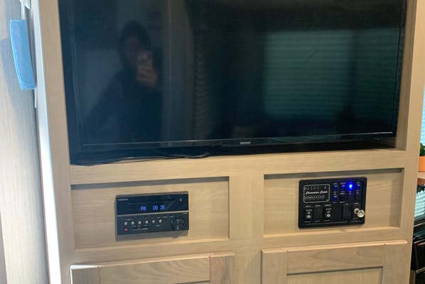 Banwait’s Shadow Cruiser 259BHS Travel Trailer