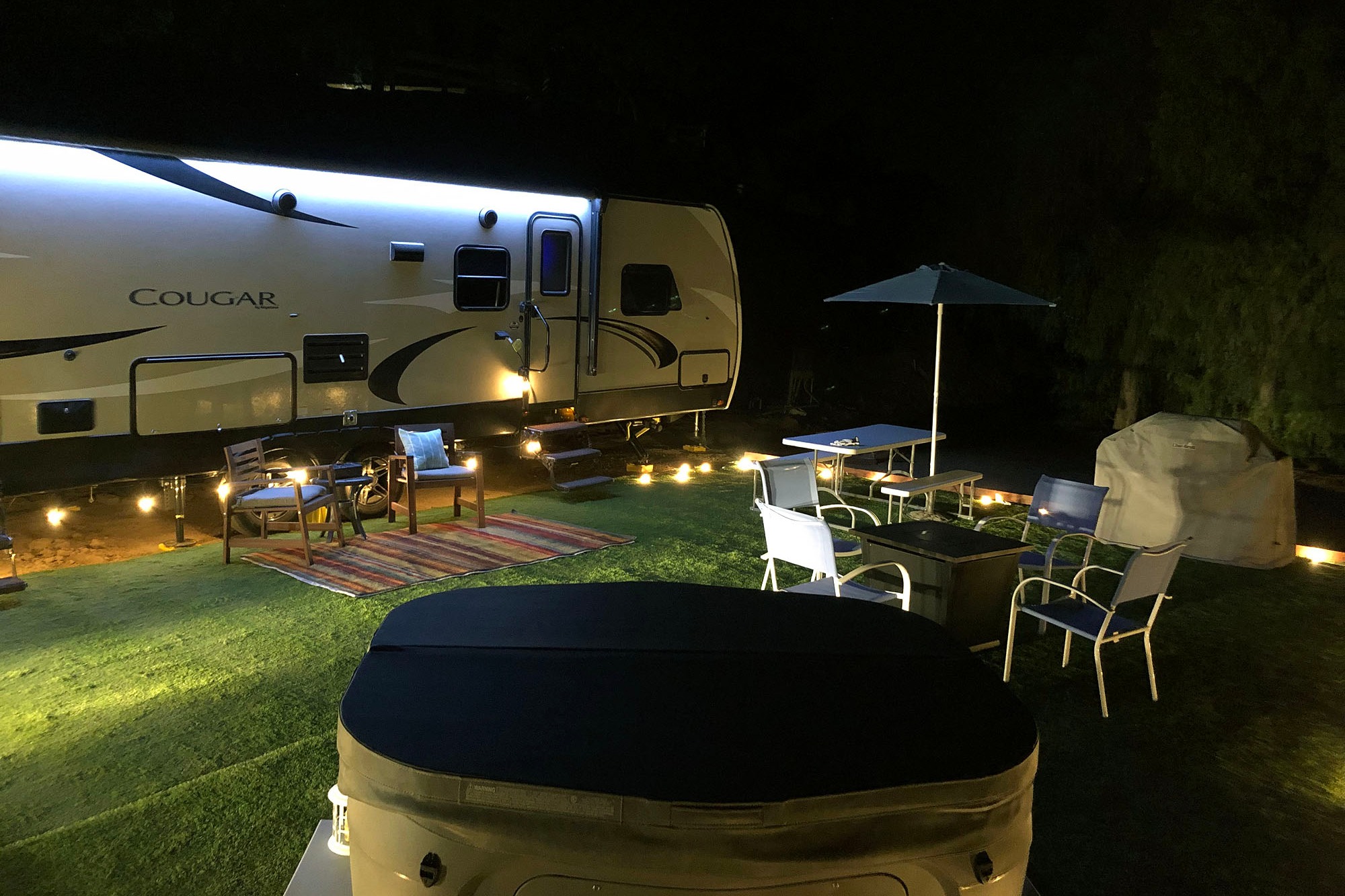 Incredible RV2 Glamping BBQ/Jacuzzi