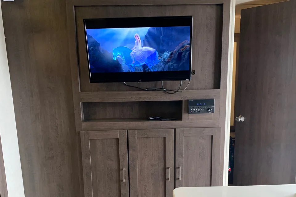 Cliff & Cortney's Forest River Wildwood 32BHDS Travel Trailer