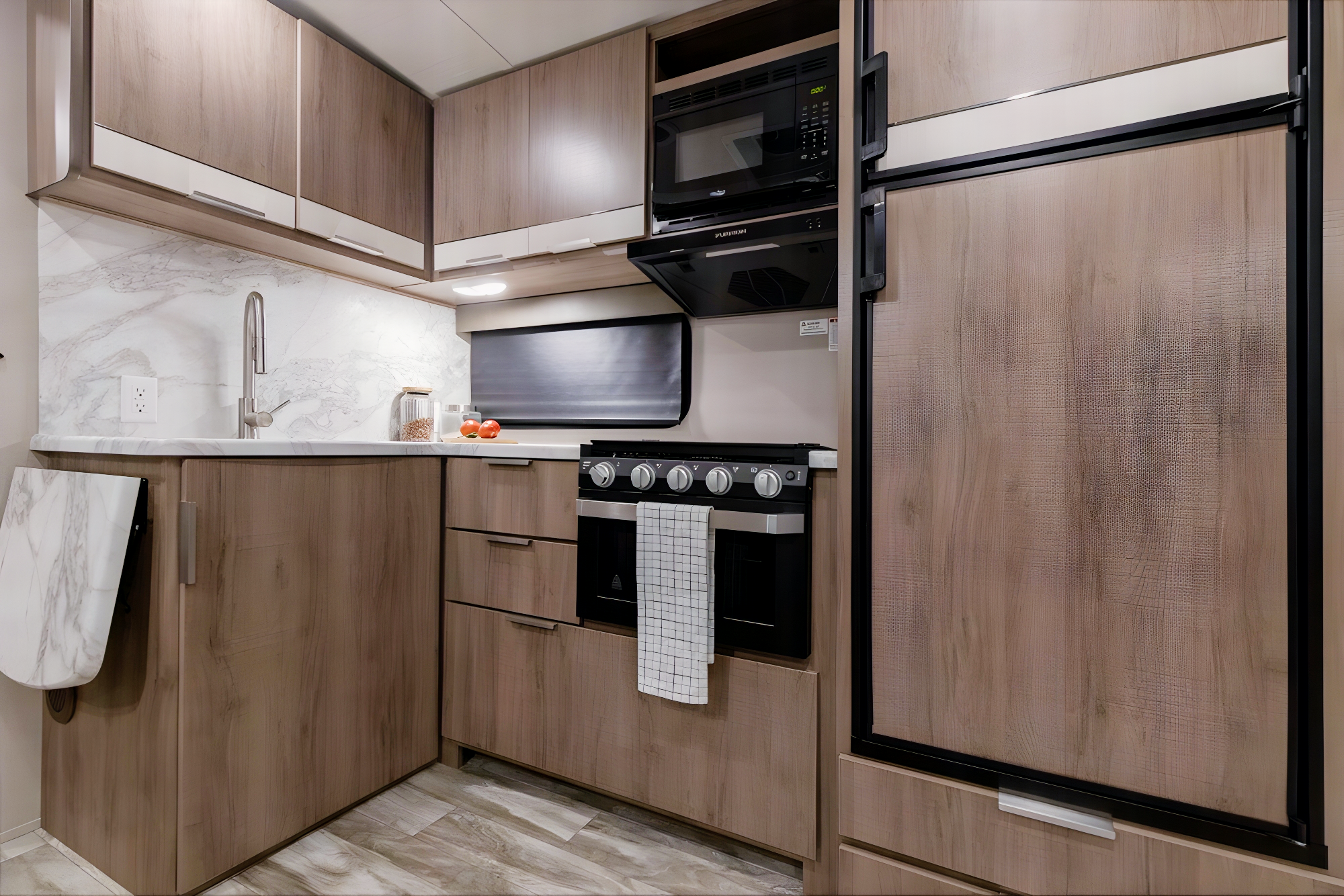 [03] Stress Free RVs - 2021 - New! XL Family Bunkhouse