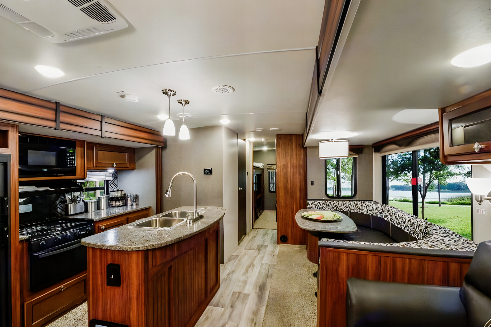 The Rest Nest - Mallard M33 Travel Trailer