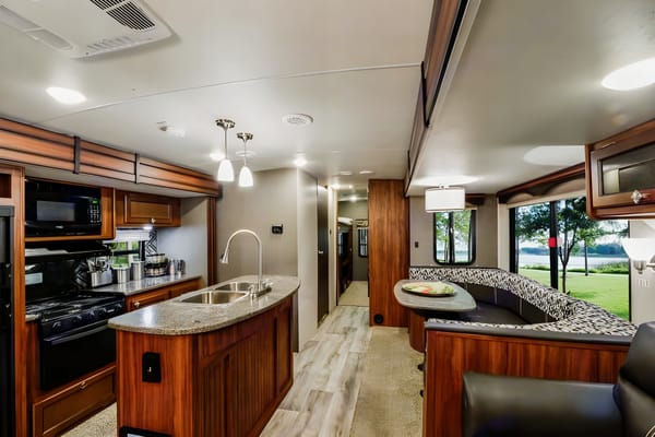 The Rest Nest - Mallard M33 Travel Trailer